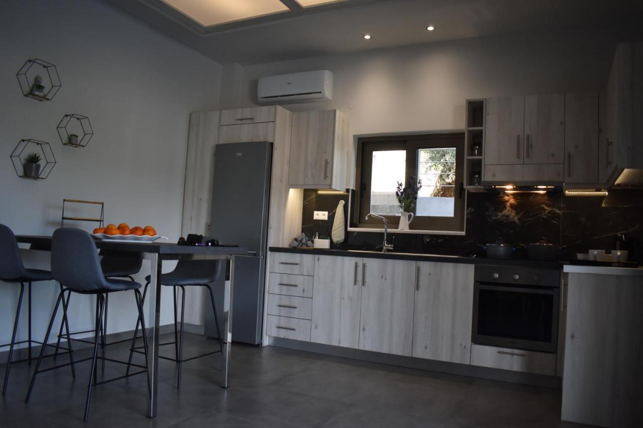 Athina'S Cozy House Apartment Sfakianalion Bagian luar foto