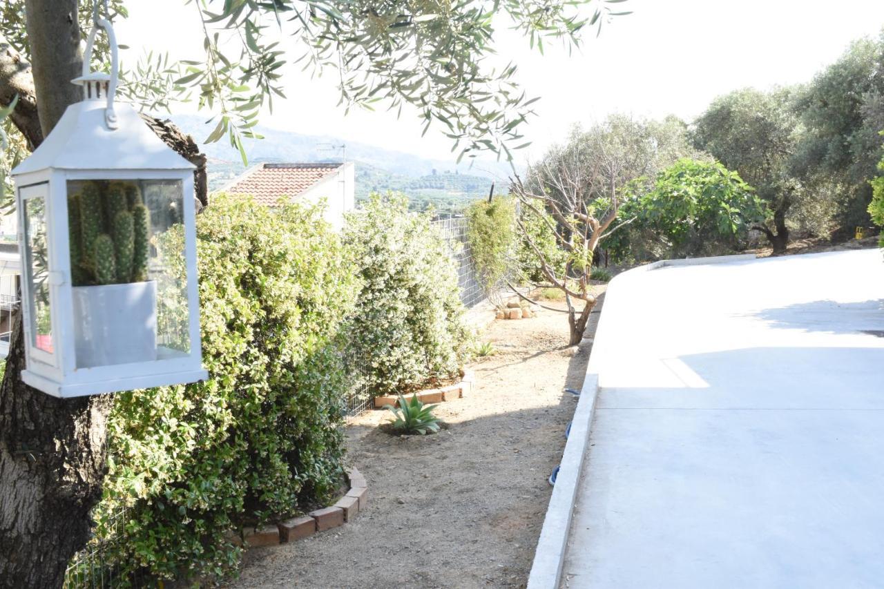 Athina'S Cozy House Apartment Sfakianalion Bagian luar foto